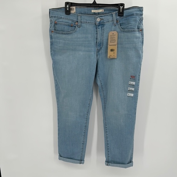 Levi's Light Wash Boyfriend Jean Size 16 NWT - Picture 1 of 12